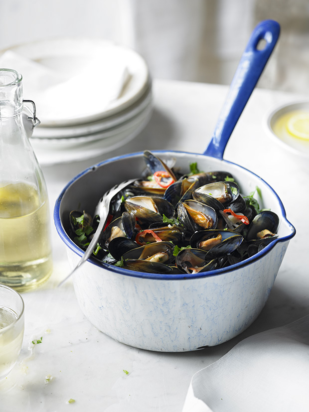 Coriander and coconut mussels recipe